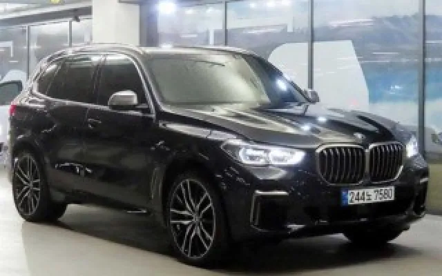 X5 (G05) M50i